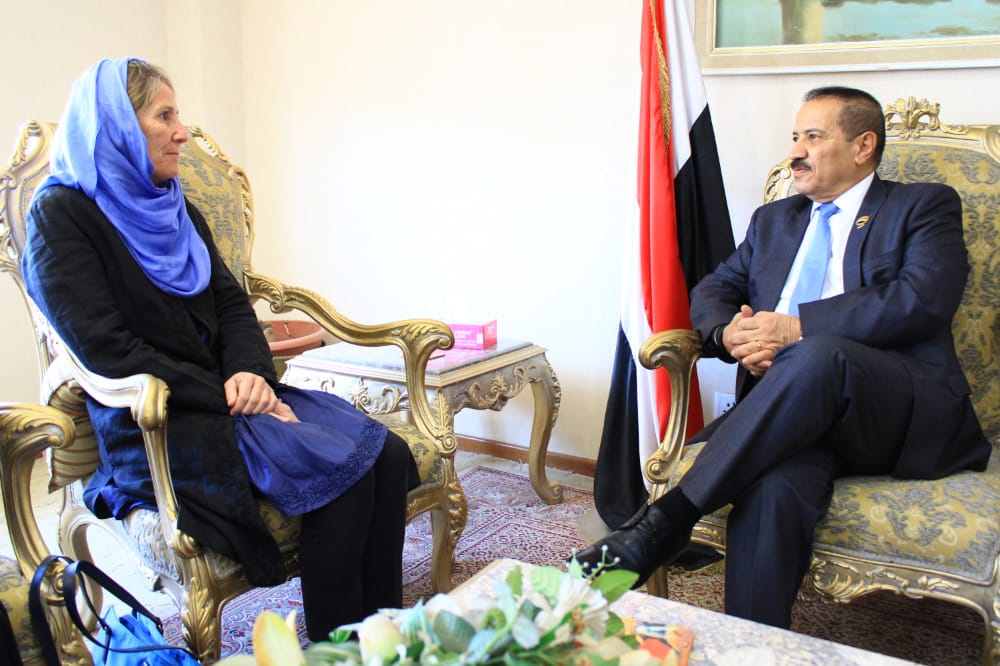 من خلال نشاط وزير الخارجية العملاق منظمة دولية أخرى تعترف بسلطة الحوثيين