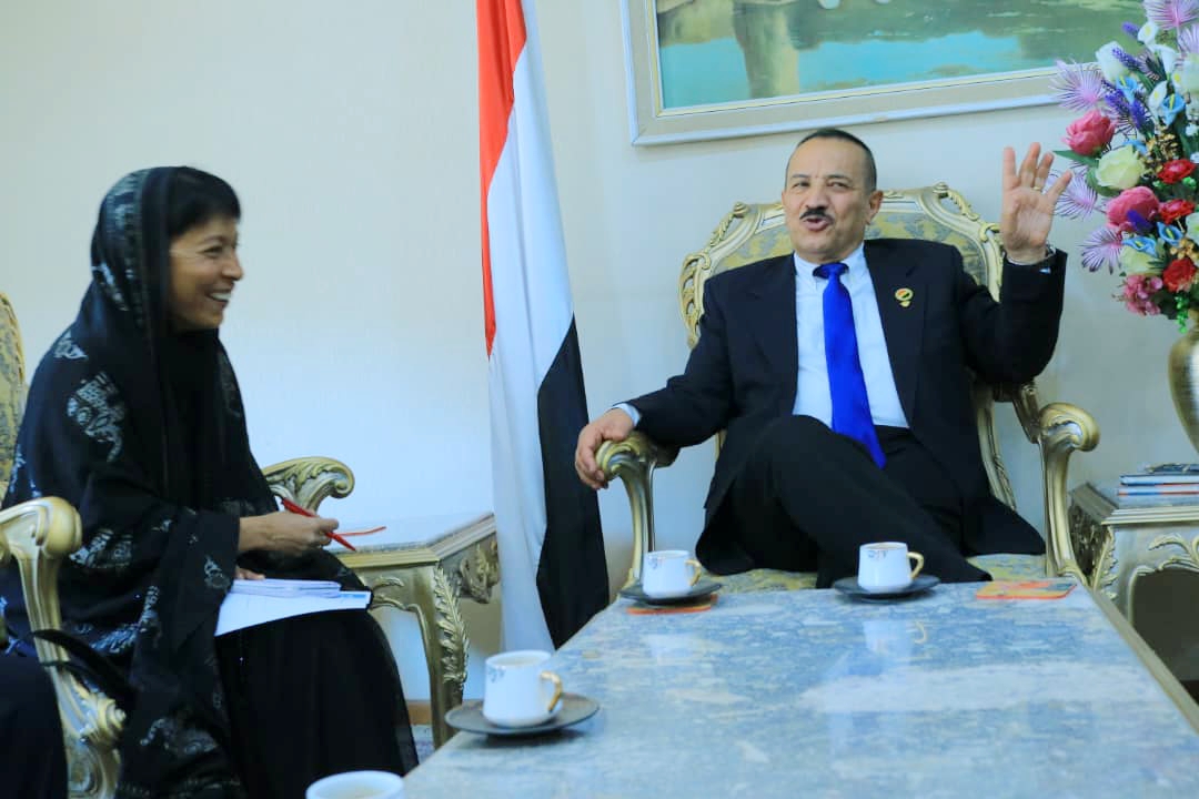 زيادة حجم المساعدات لليمنيين وزير الخارجية يلتقي ممثل المفوضية السامية للأمم المتحدة لشؤون اللاجئين في اليمن