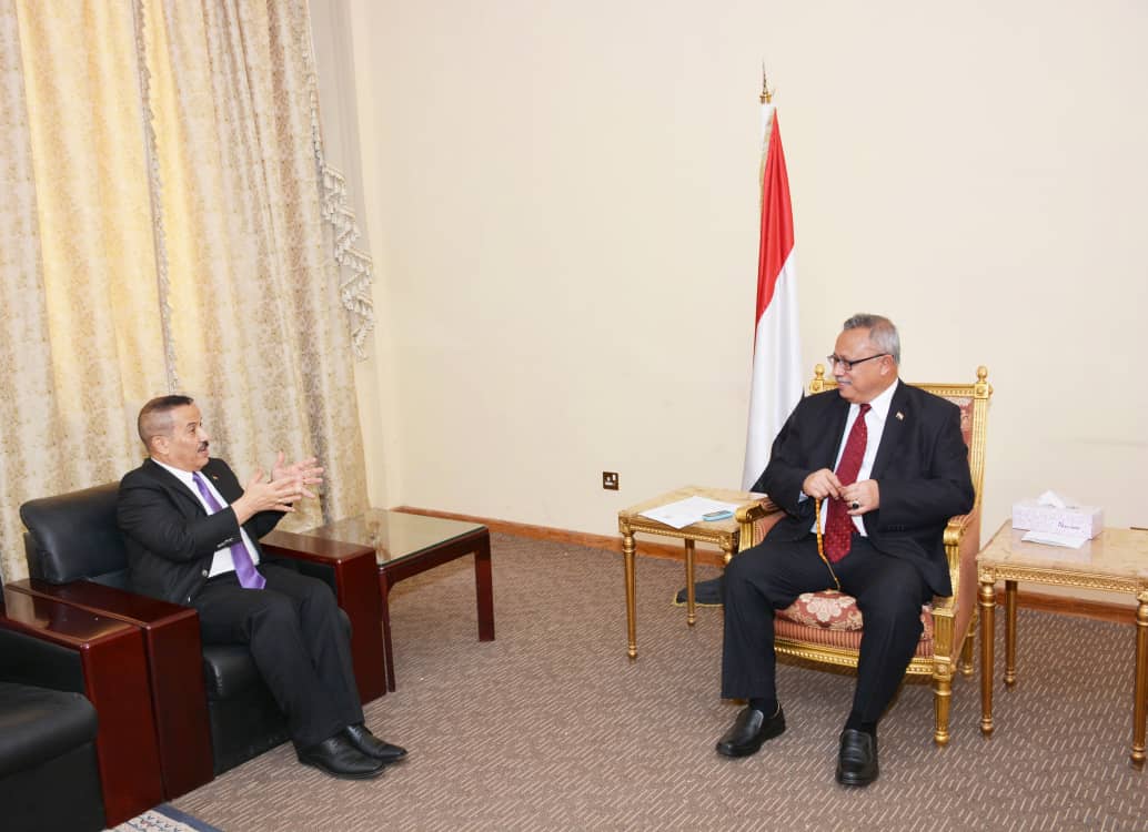 رئيس حكومة صنعاء يلتقي وزير الخارجية ويوكله هذه المهمة