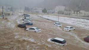 لم تشهدها منذ عقود أمطار غزيرة وس يول جار فة تجتاح العاصمة صنعاء والارصاد يحذر