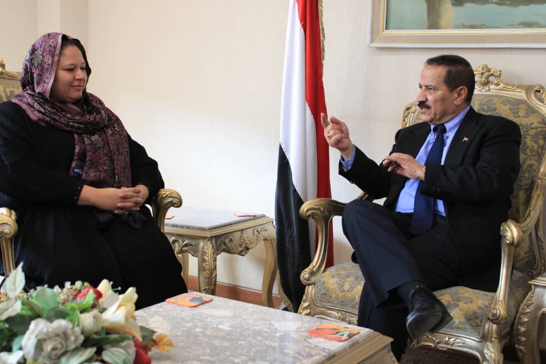 وزير الخارجية يلتقي القائم باعمال مكتب منظمة الهجره الدولية باليمن